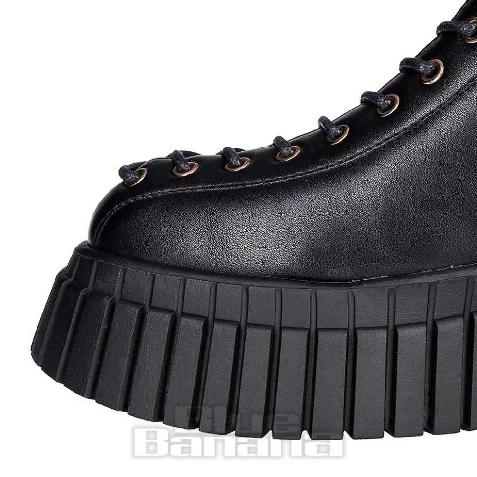 Bleeding Heart 15-Eye Boots (Black)