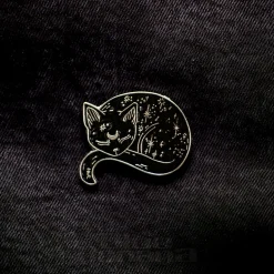 Blue Banana Sleeping Cat Pin Badge (Black)
