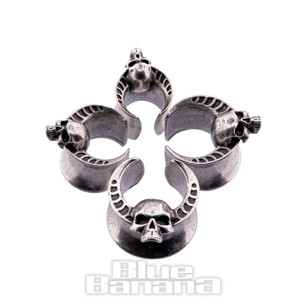 Blue Banana Surgical Steel Skull Saddle Hanger (Silver)