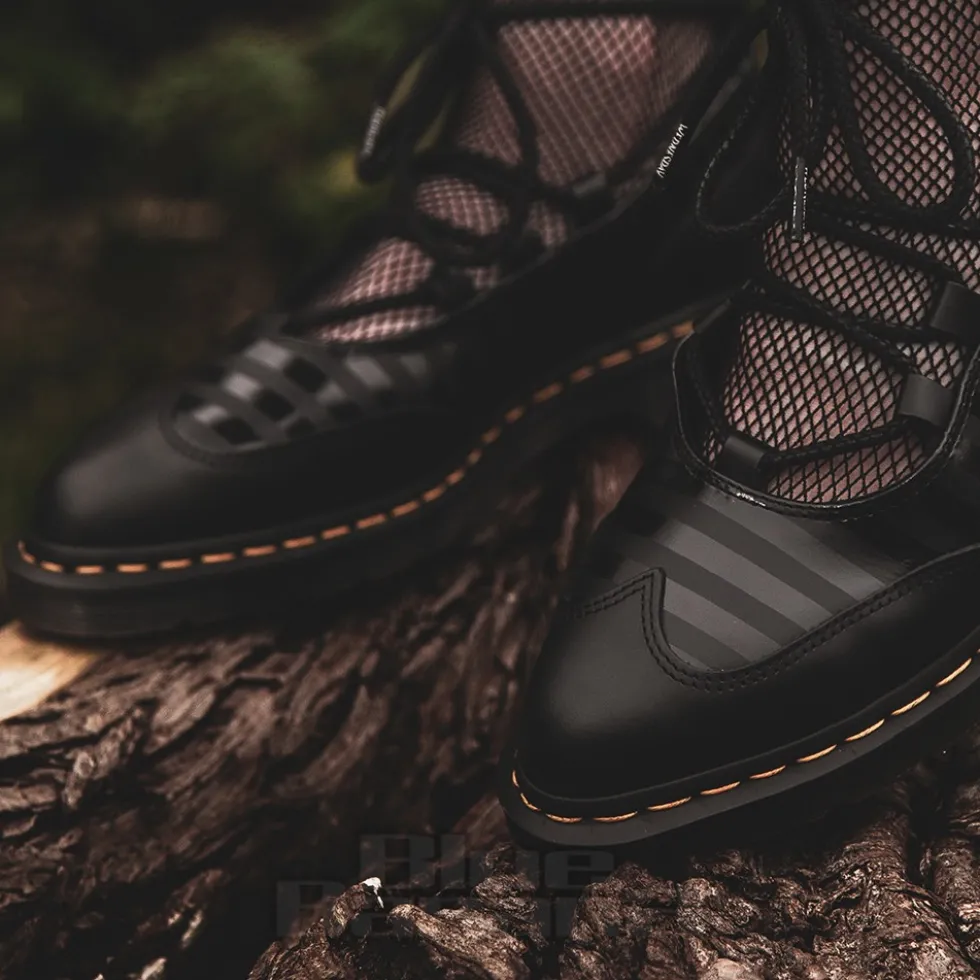 Dr Martens Elphie II Wednesday Shoes (Black)